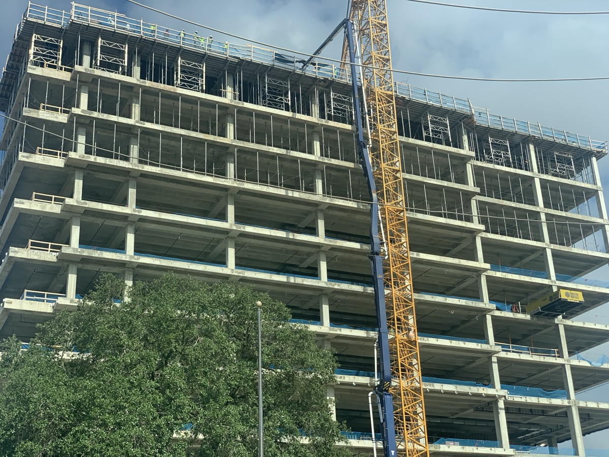 Harvey Builders Crown Castle 17-story tower under construction with Sensytec sensors monitoring in-place concrete strength